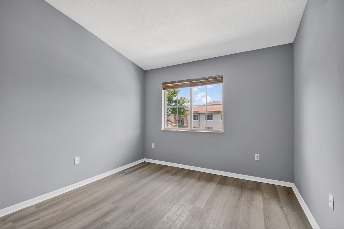 Building Photo - 3790 N Jog Rd