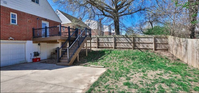 Building Photo - 37 Towanda Dr