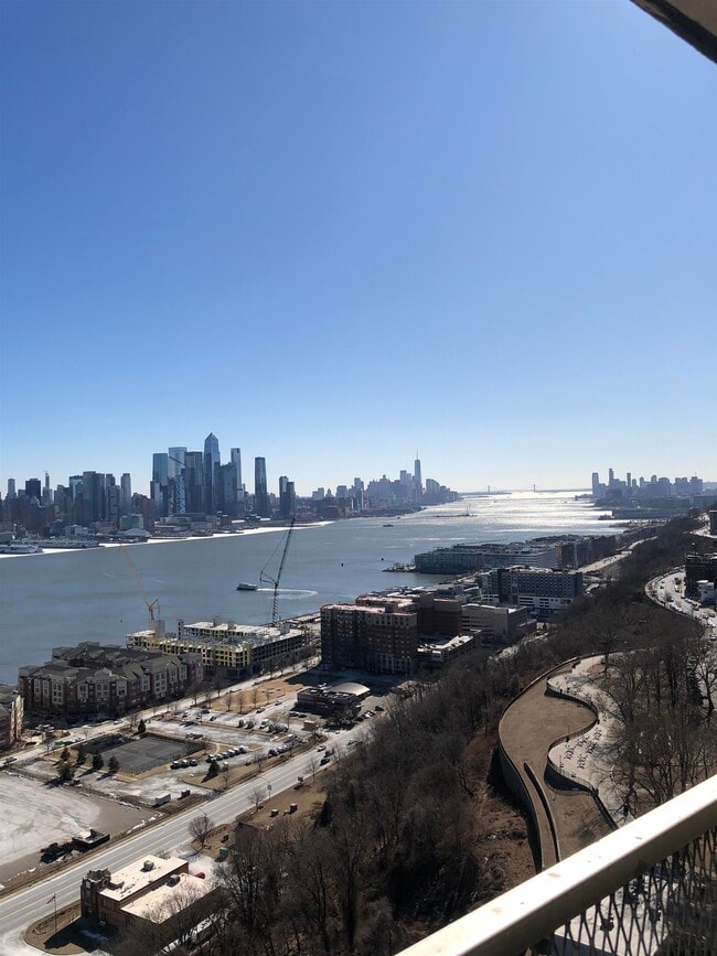 Building Photo - 5710 BOULEVARD