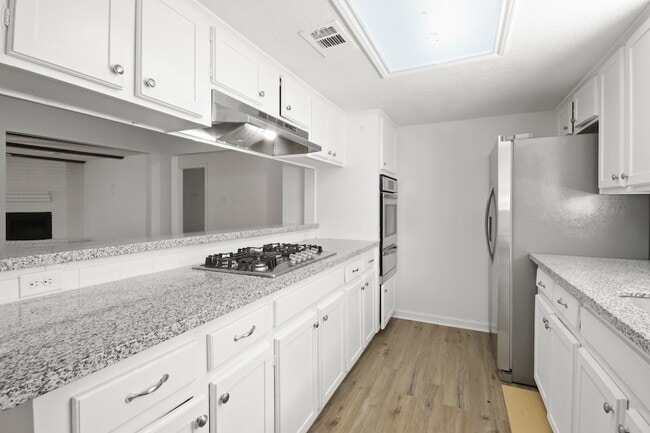 Building Photo - 24607 Green Moss Dr