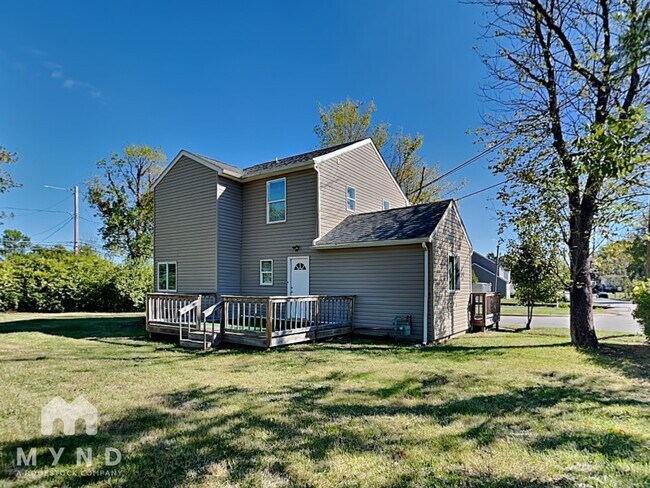 Building Photo - 3400 1st Ave