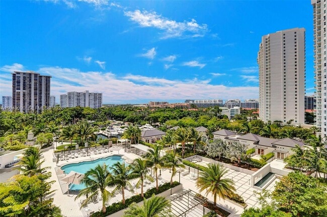 Building Photo - 7000 Island Blvd