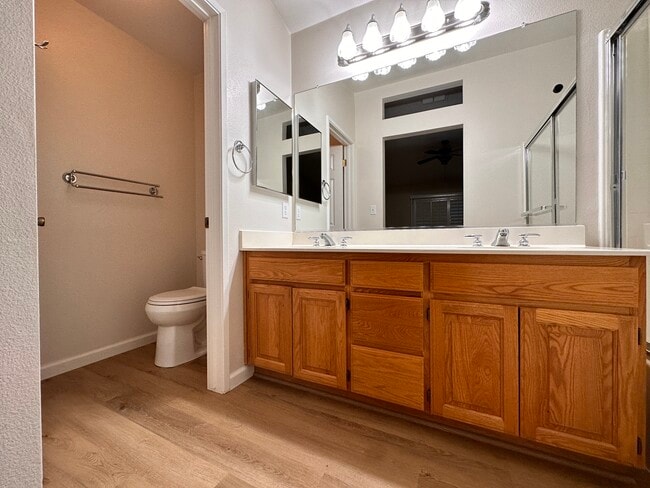 Building Photo - 4976 Mesa Ridge Dr