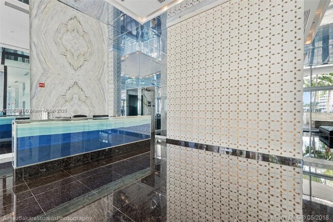 Building Photo - 325 Biscayne Blvd