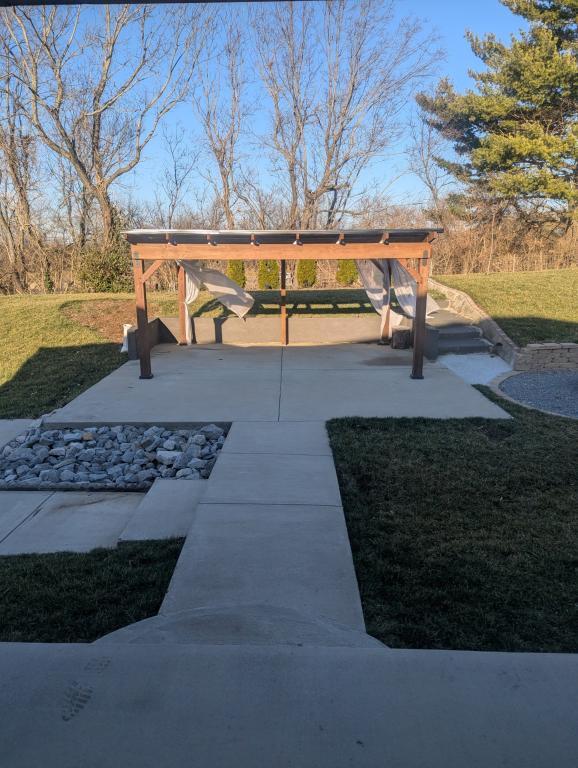 Building Photo - 651 Four Winds Dr