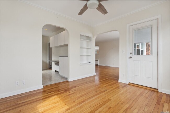 Building Photo - 349 E Market St