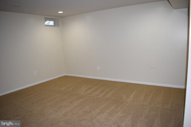 Building Photo - 15454 Gossoms Store Ct