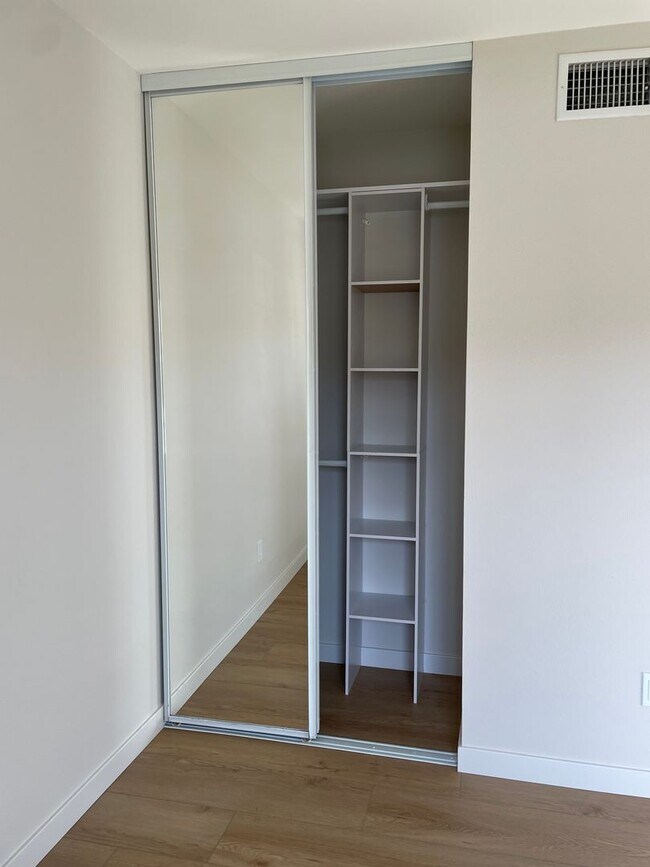 Building Photo - 2 Bedroom Ranch Style Home in RANCHO SAN DIEGO