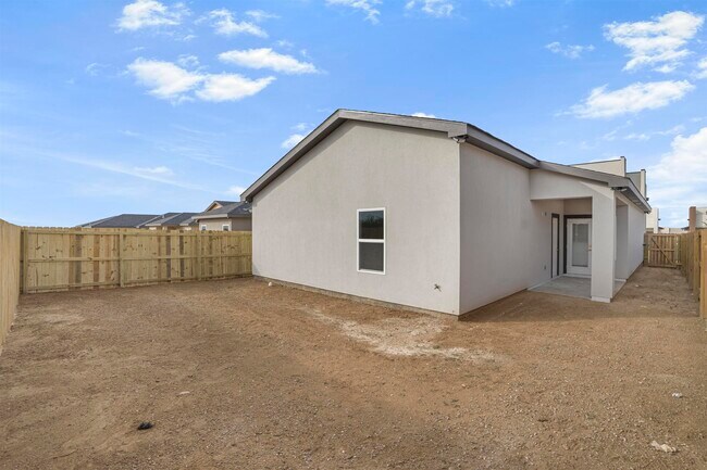 Building Photo - 3911 Yoyis St