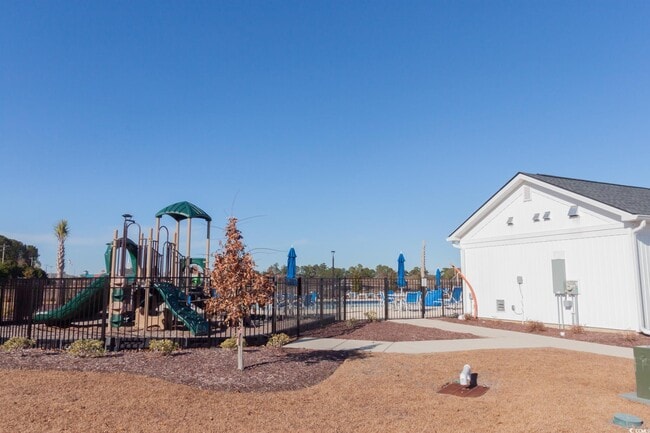 Building Photo - 1375 Speedway St