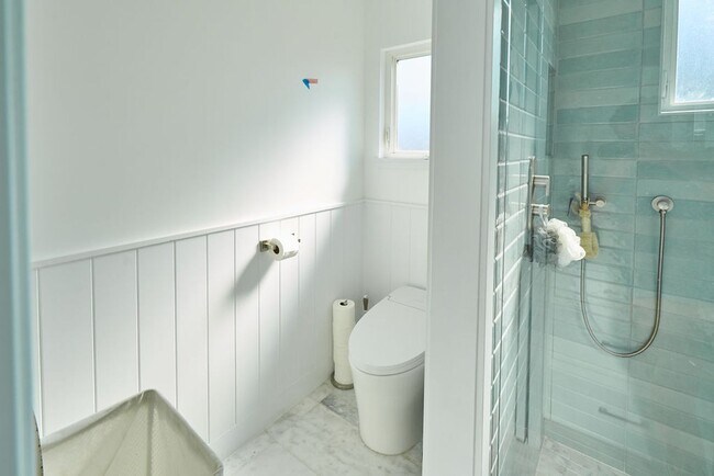 Building Photo - Summer in Style | Furnished 4BD Coronado Home