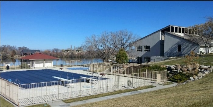 Building Photo - 147 Lakeview Dr