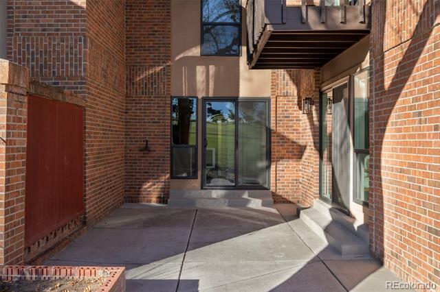 Building Photo - 6000 W Mansfield Ave