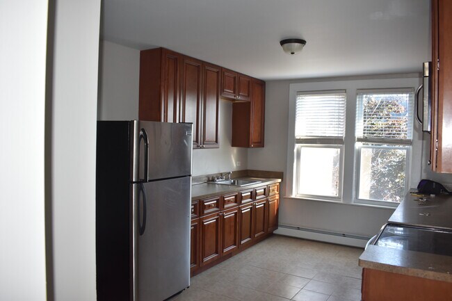 Building Photo - 144 Claremont Ave