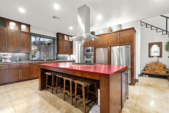 Building Photo - 332 Rugged Earth Dr