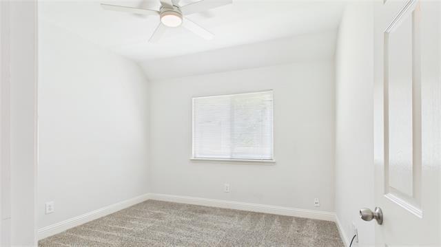 Building Photo - 1405 Meadowbrook Dr