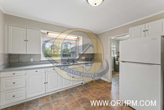 Building Photo - COMING SOON! May 1st! Lake Fenton Schools!