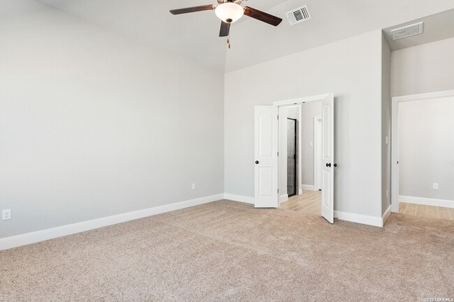 Building Photo - 514 Park Cir