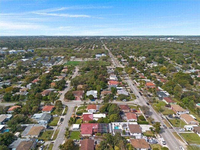 Building Photo - 920 NE 159th St