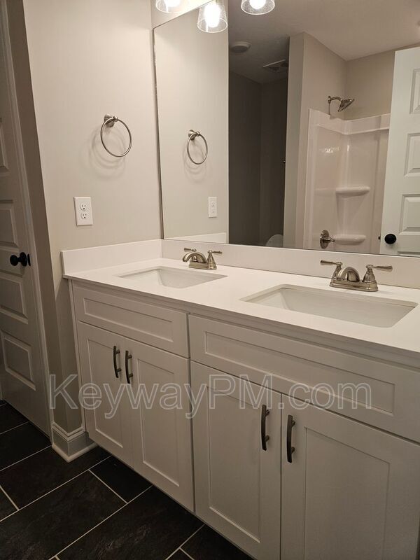 Building Photo - 3112 Venetian Dr