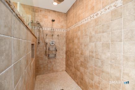 Building Photo - 26 Woodcrest Ln