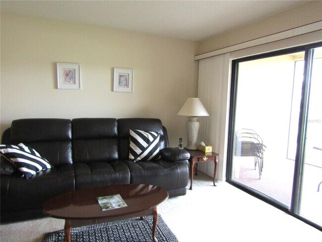 Building Photo - 5235 Willow Links