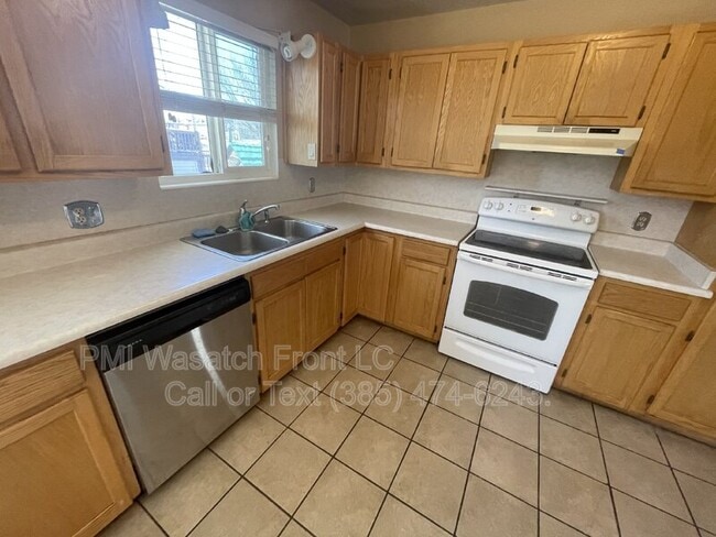 Building Photo - 9140 Judd Ln