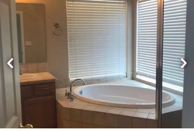 Building Photo - 1527 Orange St