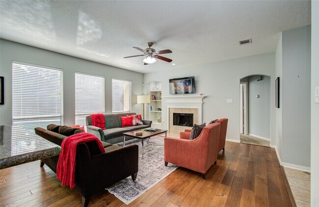 Building Photo - 4907 Mountain Fork