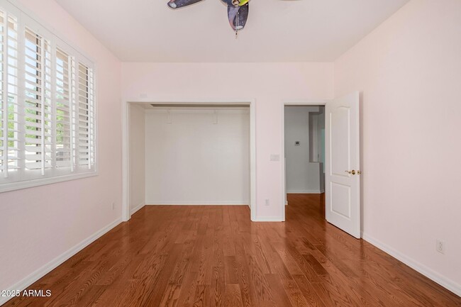 Building Photo - 10573 E Sheena Dr
