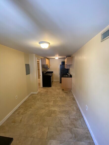 Building Photo - 382 Dorchester St