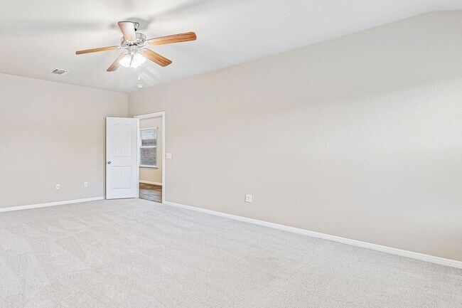 Building Photo - 10604 Menominee Falls Ln