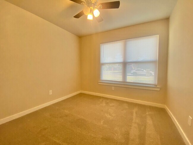 Building Photo - Great brick home near Texas Tech University