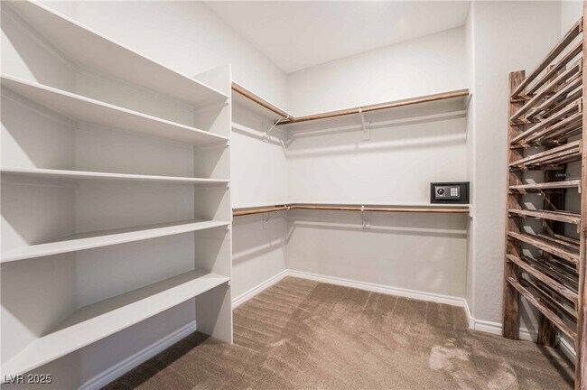 Building Photo - 3115 Mossfield Ave