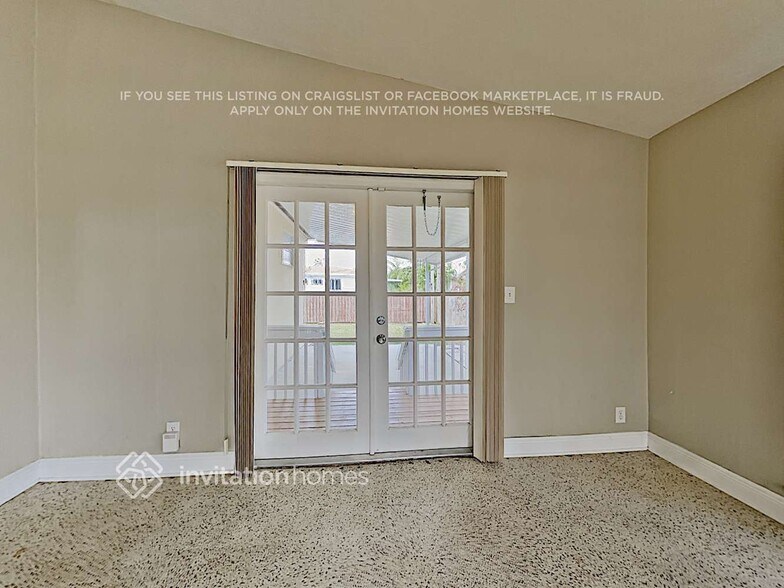 Building Photo - 7925 SW 22nd St