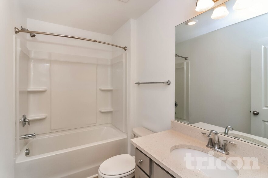 Building Photo - 146 E Rdg Wy