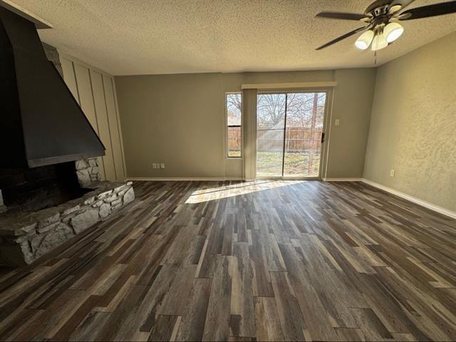 Building Photo - 6329 Walraven Cir