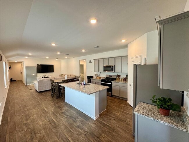 Building Photo - 120 Gerasa Dr