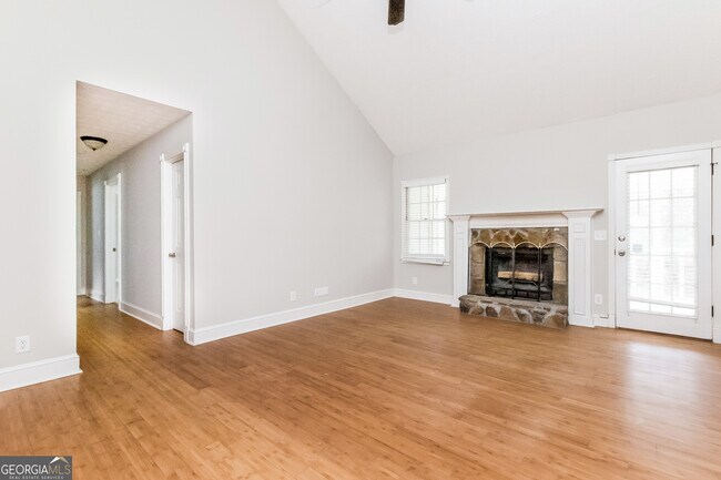 Building Photo - 150 Cedar Creek Ct