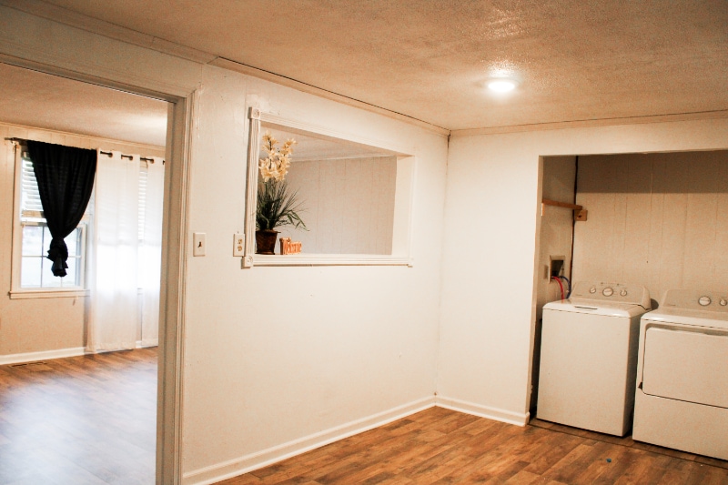 Building Photo - 225 Bland St