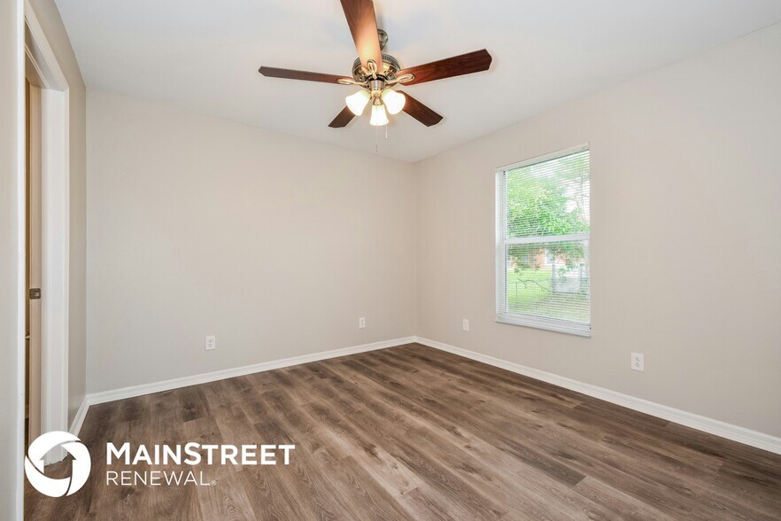 Building Photo - 814 Crystal Ave