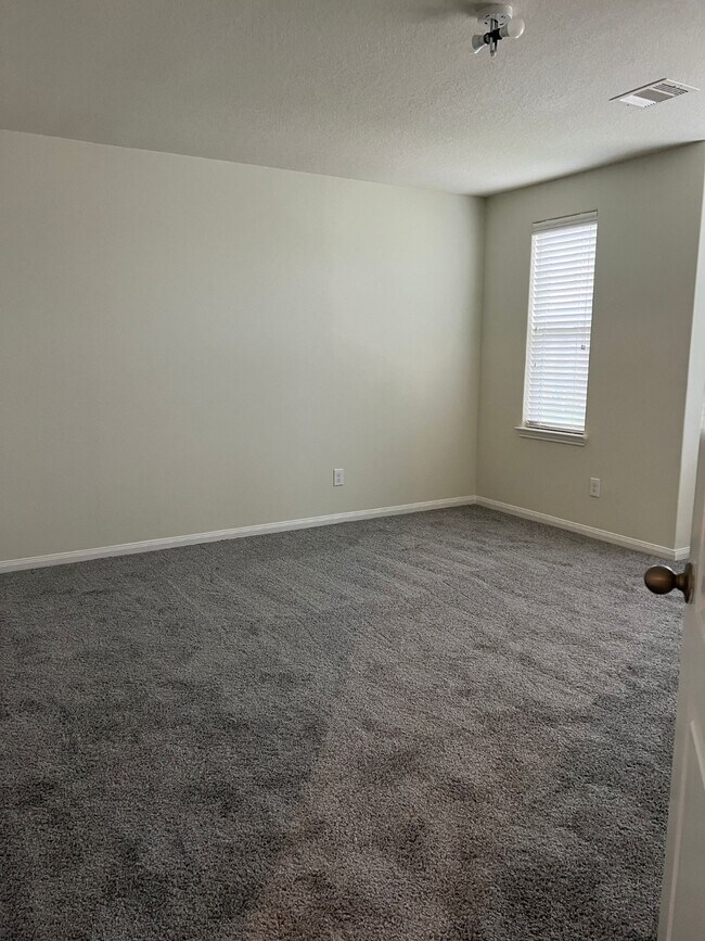 Building Photo - 12214 Regatta Ln