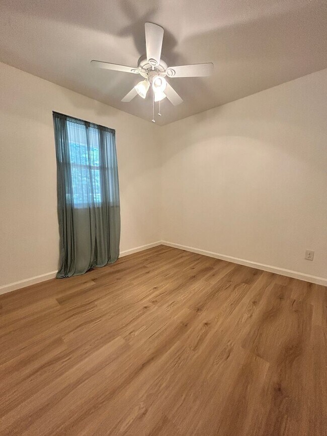 Building Photo - Spacious 3 Bedroom Ranch in Mehlville School District!