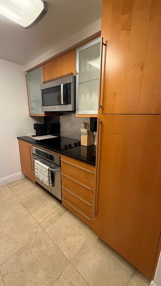 Building Photo - 6365 Collins Ave