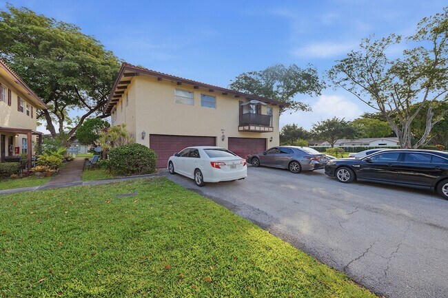 Building Photo - 8811 NW 28th Dr