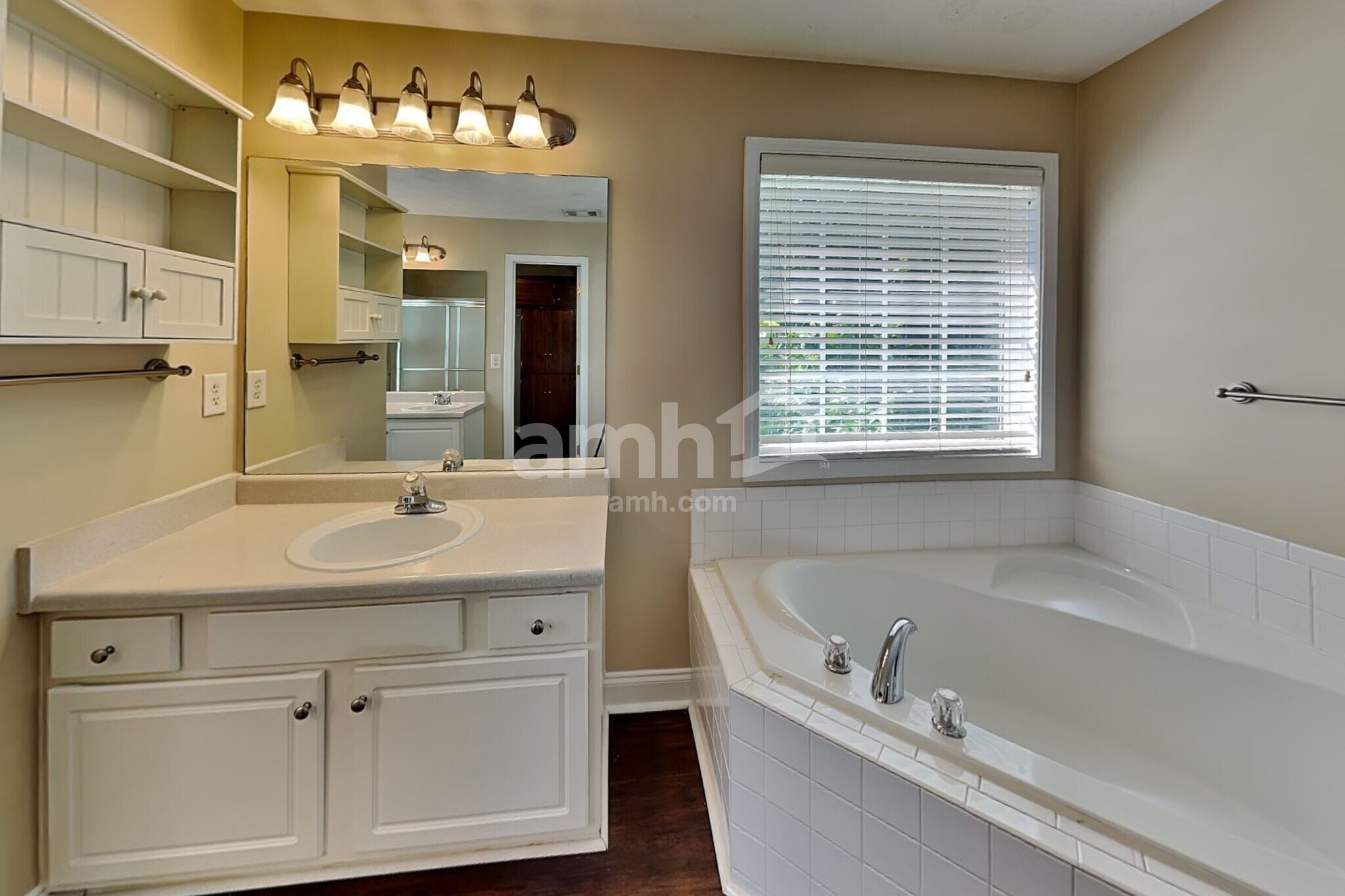 Building Photo - 4422 Keenly Valley Dr NE