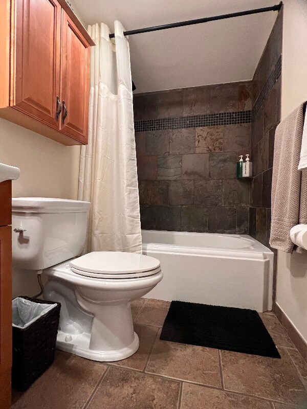 Building Photo - 42085 Sweet Spring Ln