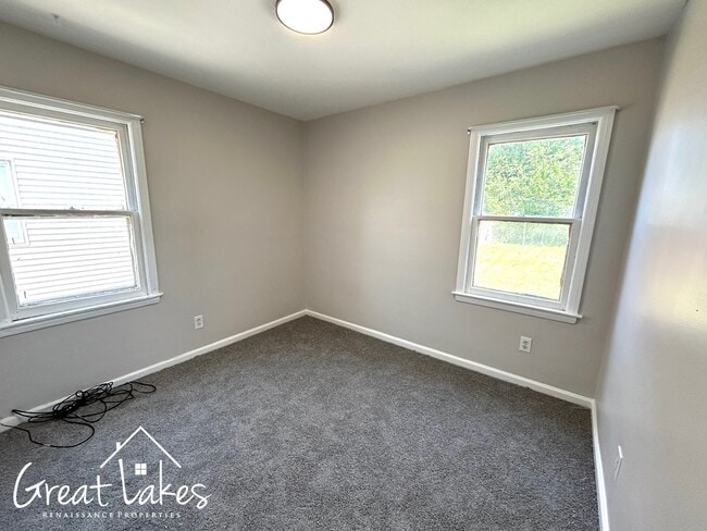 Building Photo - Cozy 2 Bedroom 1 Bathroom Bungalow now available for rent!