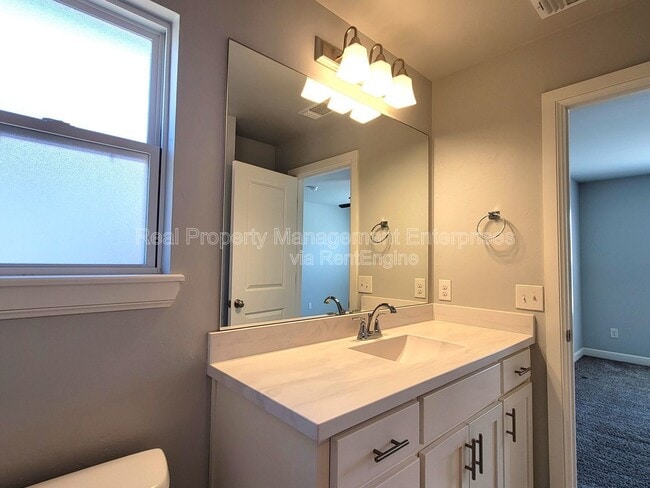 Building Photo - 18641 Cantar Dr