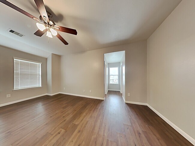 Building Photo - 6027 Fergis Dr